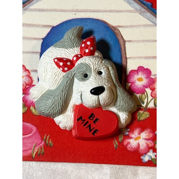 Hallmark Valentines Day Puppy Pin UNUSED Vintage - Picture 3 of 8